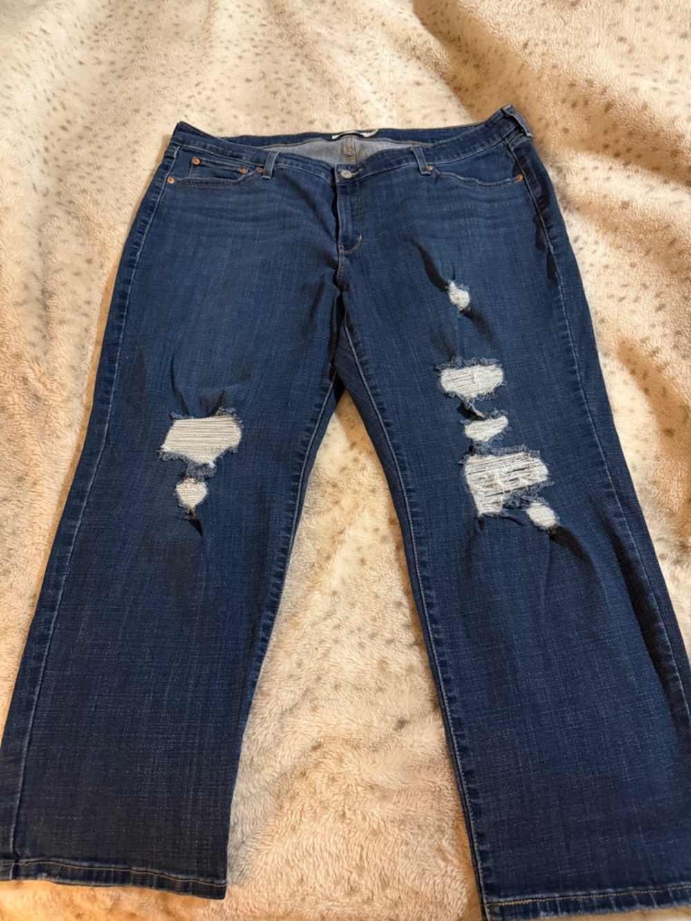 Levi’s - Picture 3 of 6